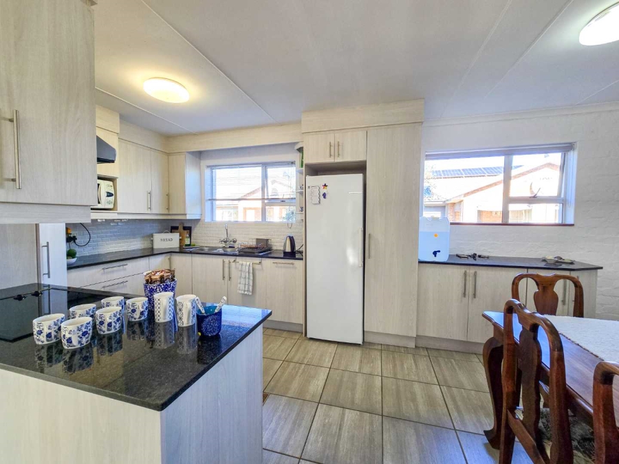 2 Bedroom Property for Sale in Stilbaai Wes Western Cape